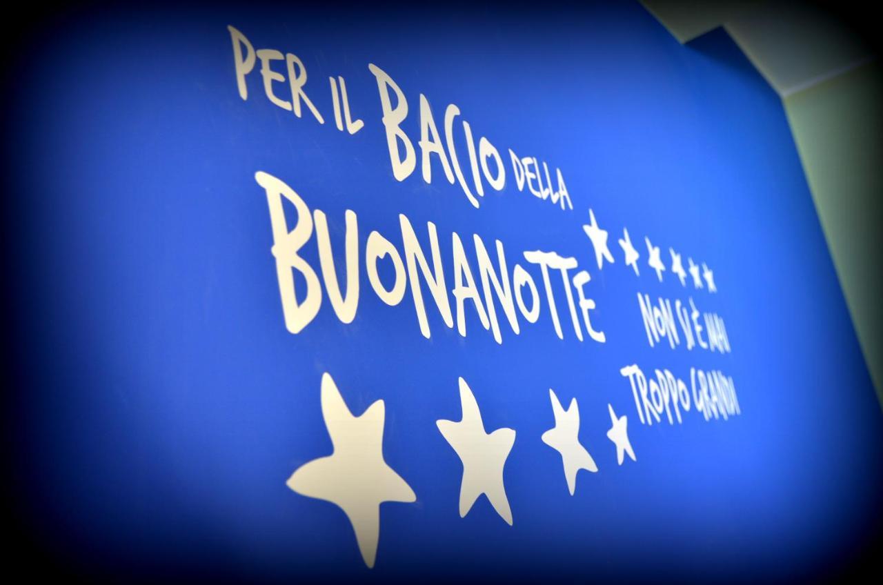 La Casa Del Melograno Panzió Santa Venerina Kültér fotó
