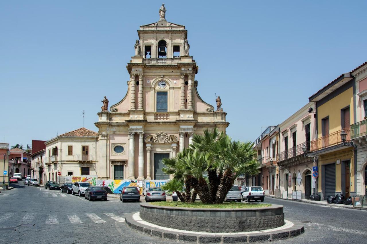 La Casa Del Melograno Panzió Santa Venerina Kültér fotó